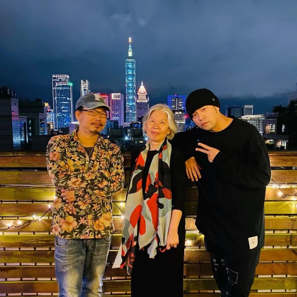 卖咖啡10年赚十亿,卖咖啡年收入3个亿