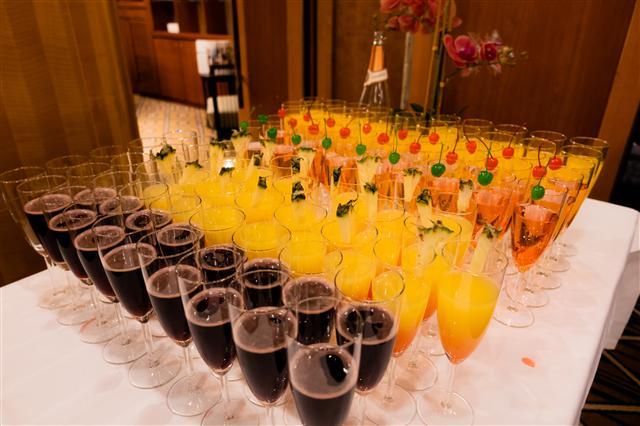 三峡游轮上水下水哪个好玩,三峡游轮上水和下水哪个好