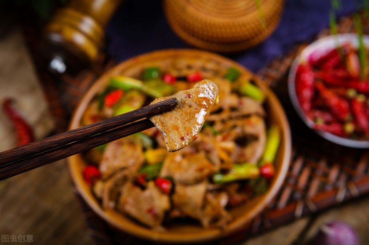 猪肝重金属人吃了多少有问题,吃猪肝对肝有什么危害