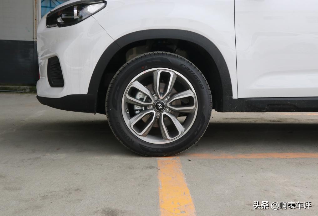 韩系性价比最高的suv,2021款韩系车现代ix35值不值得买