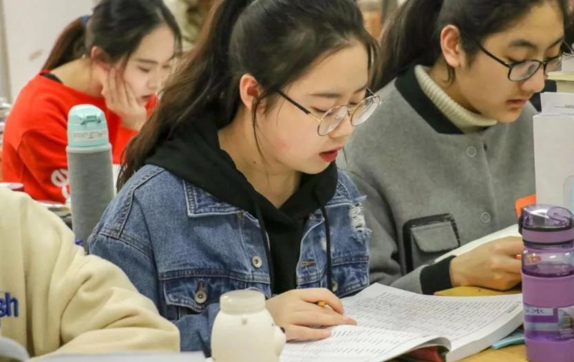 大专院校单招和统招有什么区别,江西大专单招与统招哪个好