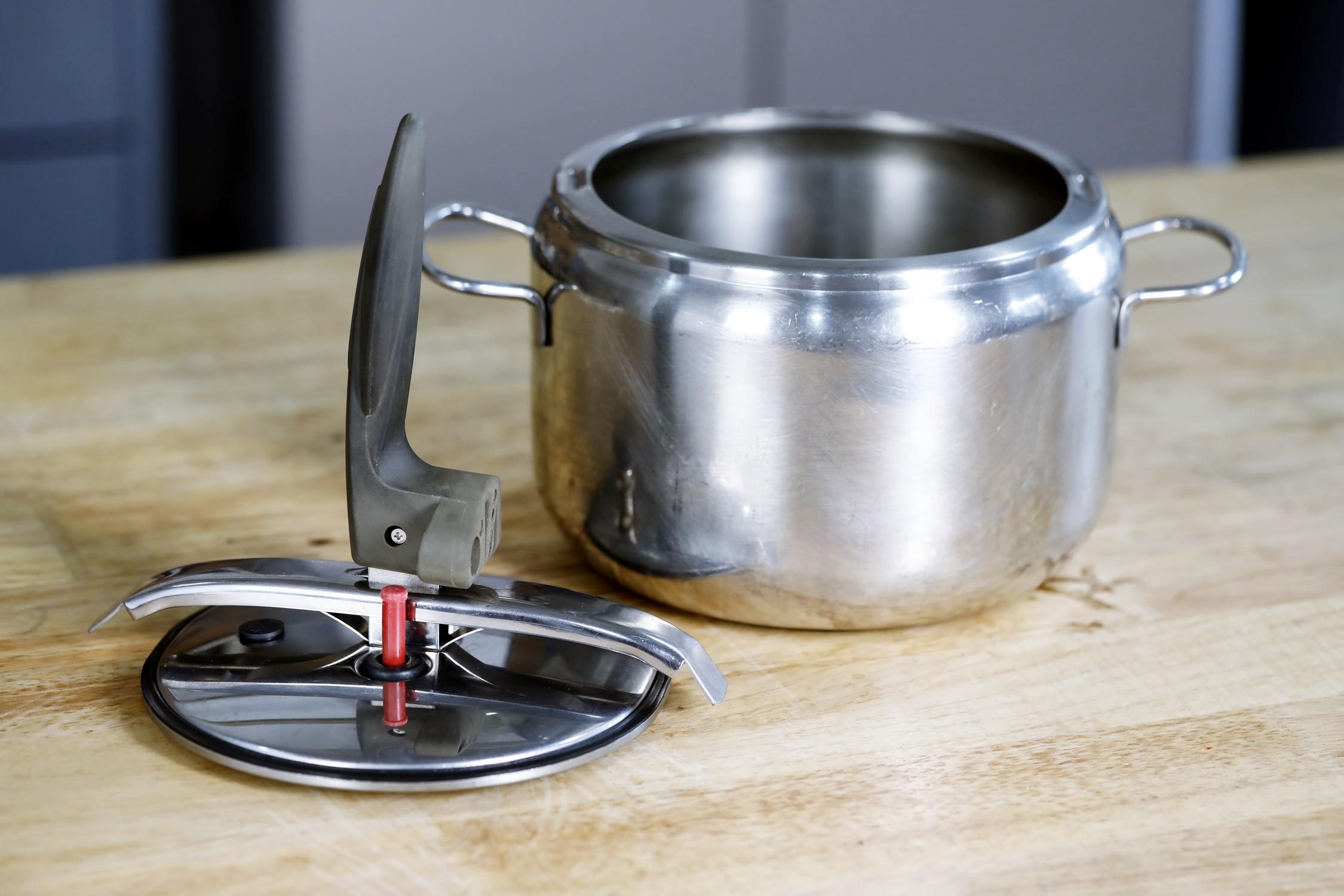 蒸煮两用电压力锅哪个牌子好,家用压力锅和微压锅哪个好