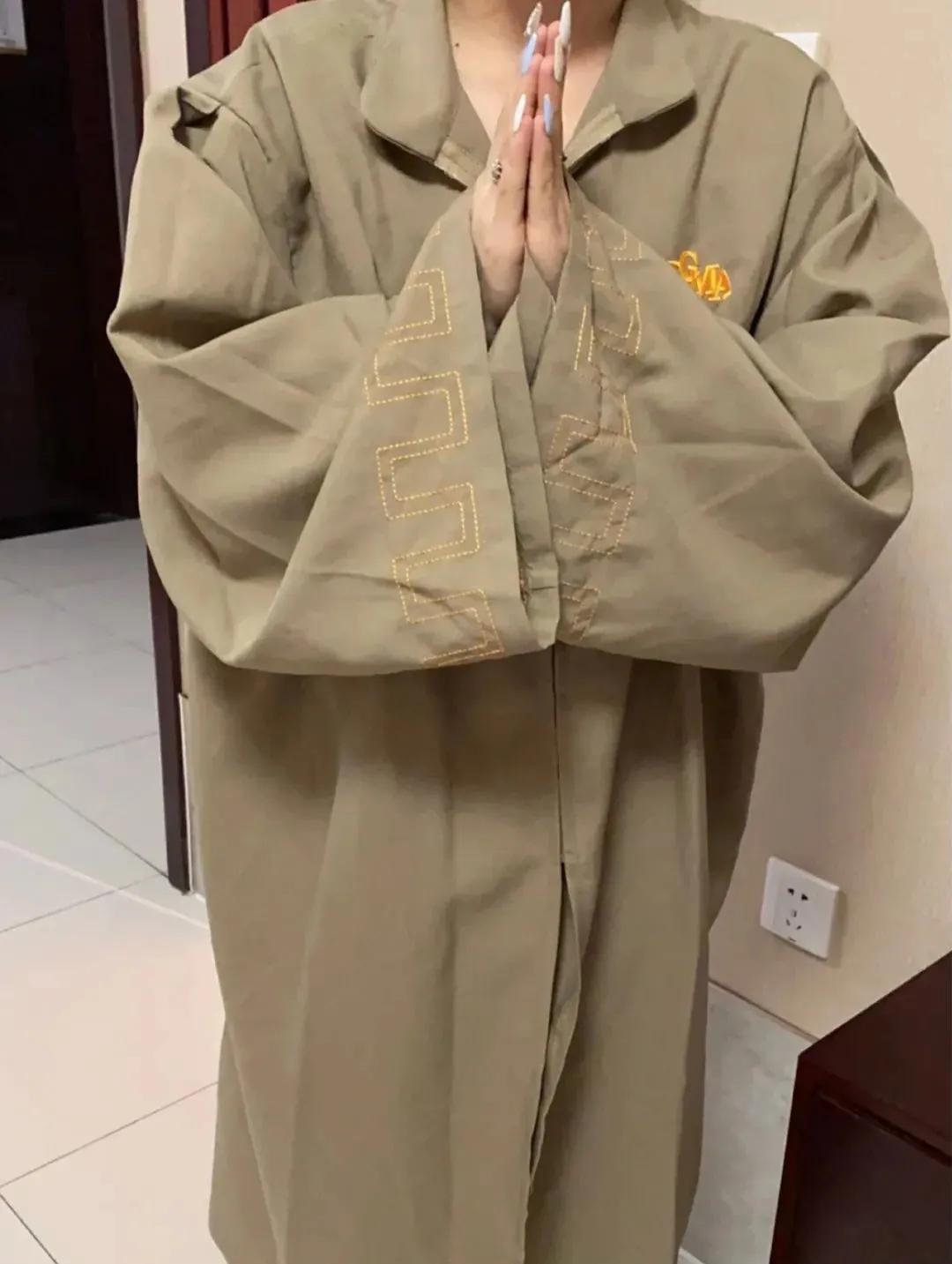 美院中国风学士服,九大美术学院学士服