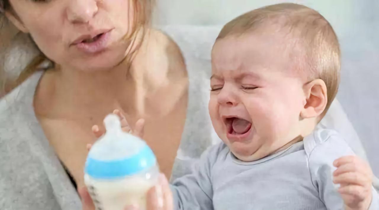 宝宝厌奶怎么挑选辅食,宝宝厌奶期怎么判断饿了