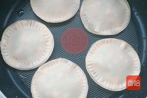 饺子皮用不完别扔,万能的饺子皮这样做咸香酥脆好吃