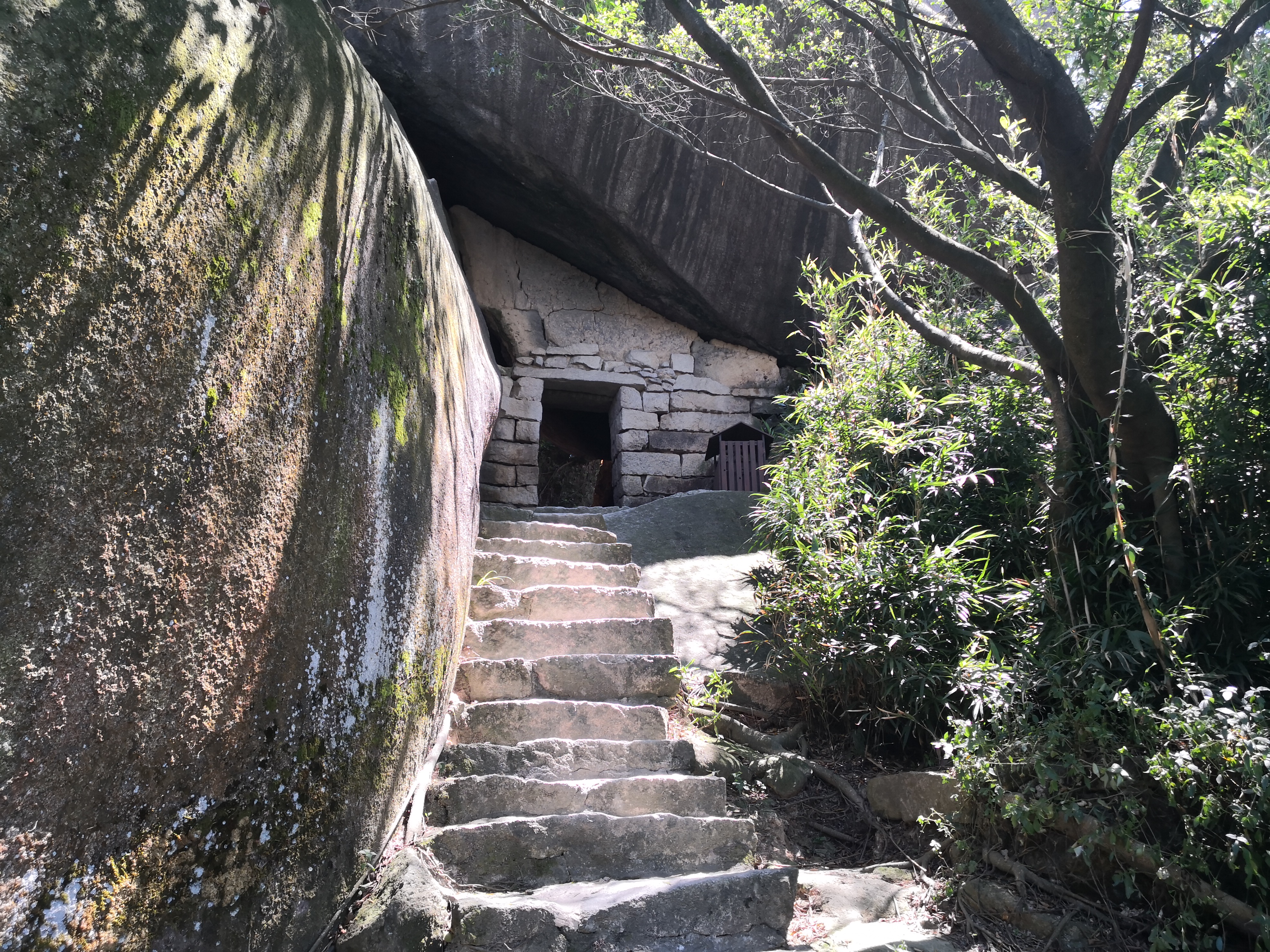 云洞岩鹤鸣楼,云洞岩鹤室介绍