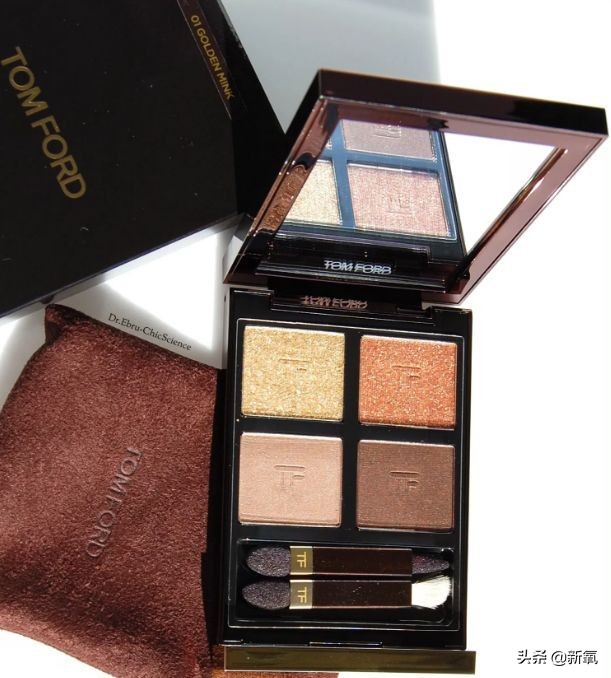 晚晚眼影,晚晚蓝色眼影