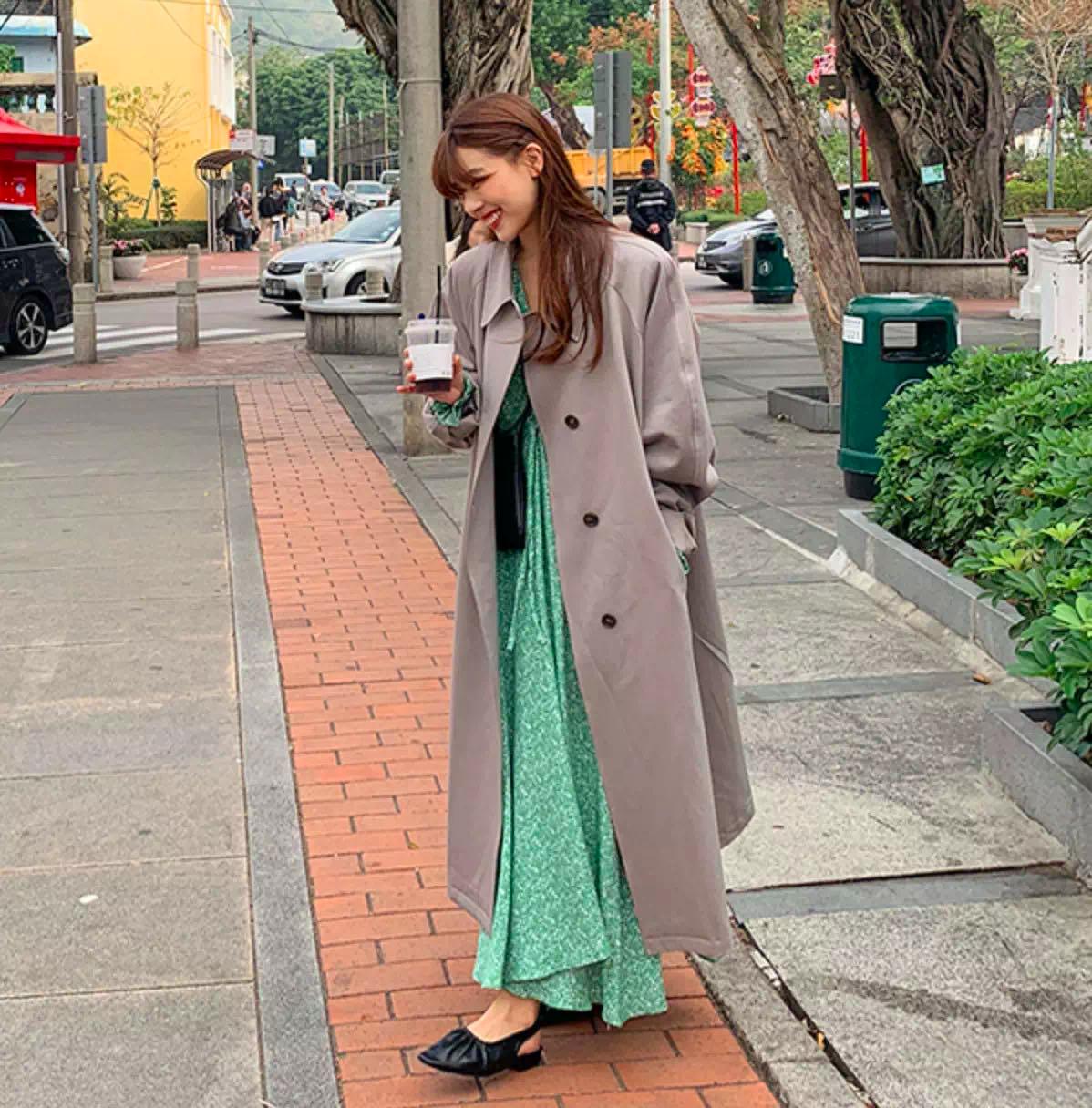 碎花裙与秋天更搭,碎花裙穿搭的正确模式穿出高级感