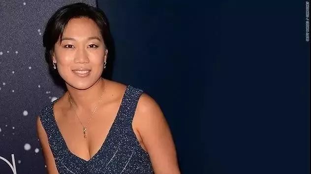 扎克伯格为什么要娶自己的老婆,扎克伯格谈妻子是最美的