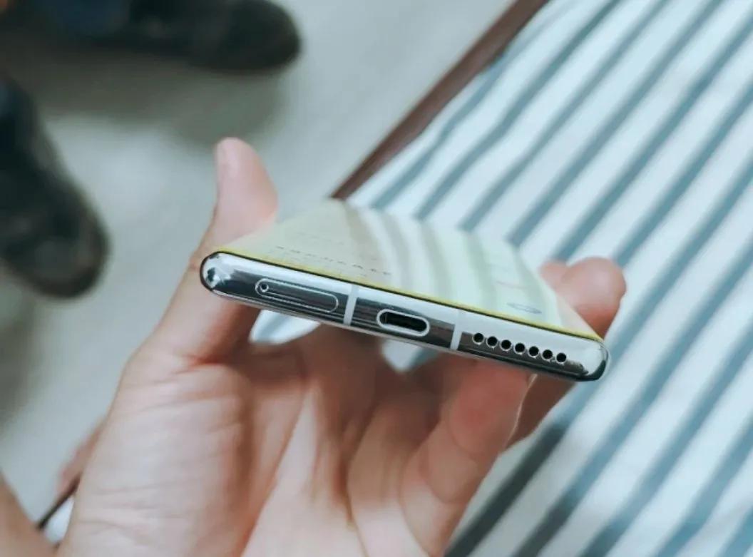 4000元左右性价比高的华为手机,4000块钱的华为还值得买吗