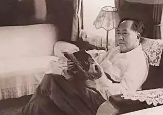 毛主席的书法对联，写尽情怀与智慧！