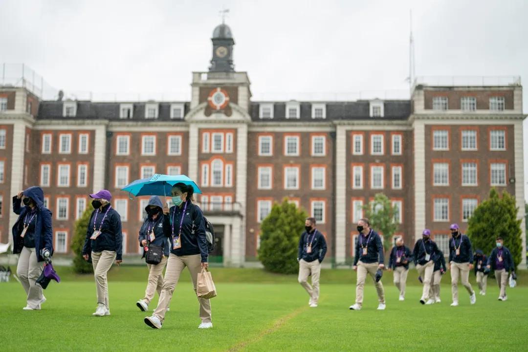 草地网球为什么那么少,草地网球跟红土网球的区别