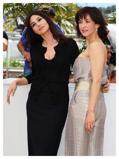 意大利女神息影10年，16岁女儿继承妩媚风情，被妈妈当成最大投资