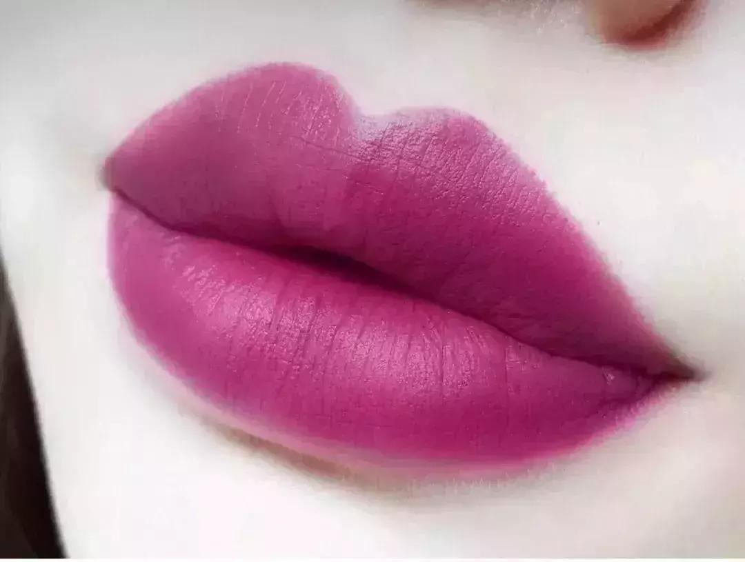 白桃乌龙口红适合黑黄皮,阿玛尼适合黑黄皮的口红