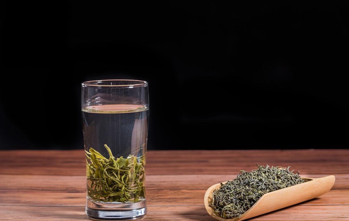 冬天用哪一种保温杯泡茶最好,冬天保温杯泡什么养生