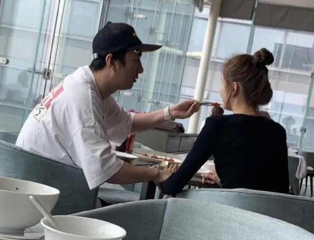 王思聪网红个人资料,王思聪两千万签约的网红是谁