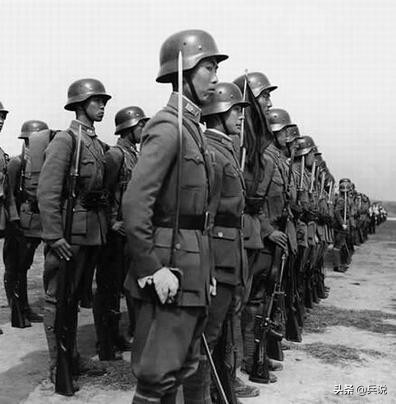 张鼎丞任华中司令，为了让粟裕指挥作战，另建华中*战野**军