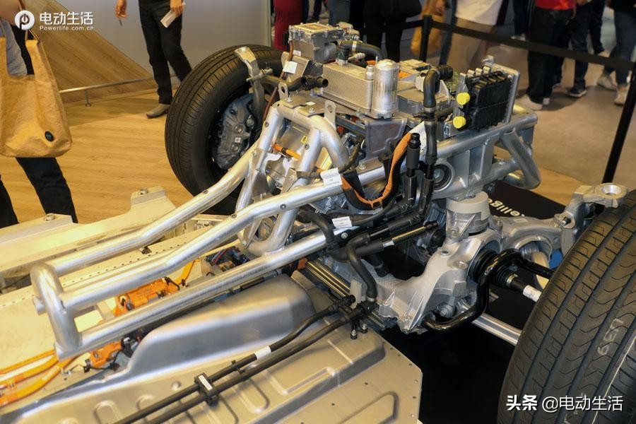 奔驰eqe科技,奔驰科技最新