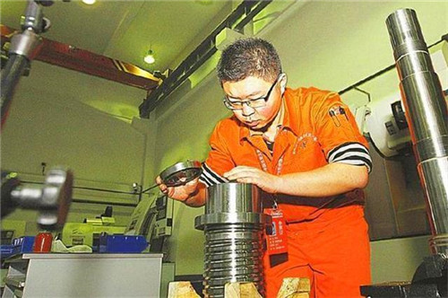 如何看待周浩放弃读北大,周浩放弃北大读技校