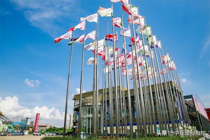 深圳宝安中亚硅谷产业基地商业配套添加高端母婴综合服务体验中心