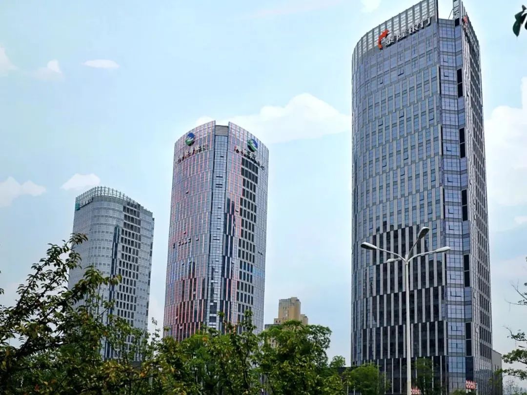 幸福道路越走越宽,幸福道路越走越宽阔