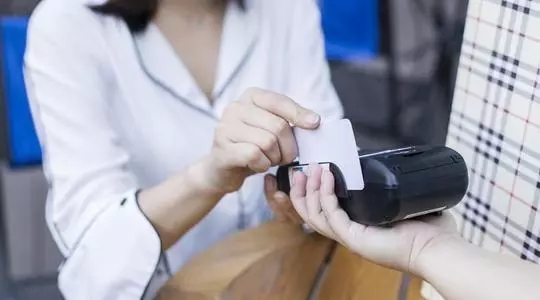 信用卡欠款会影响购车吗,买车贷款信用卡有欠款