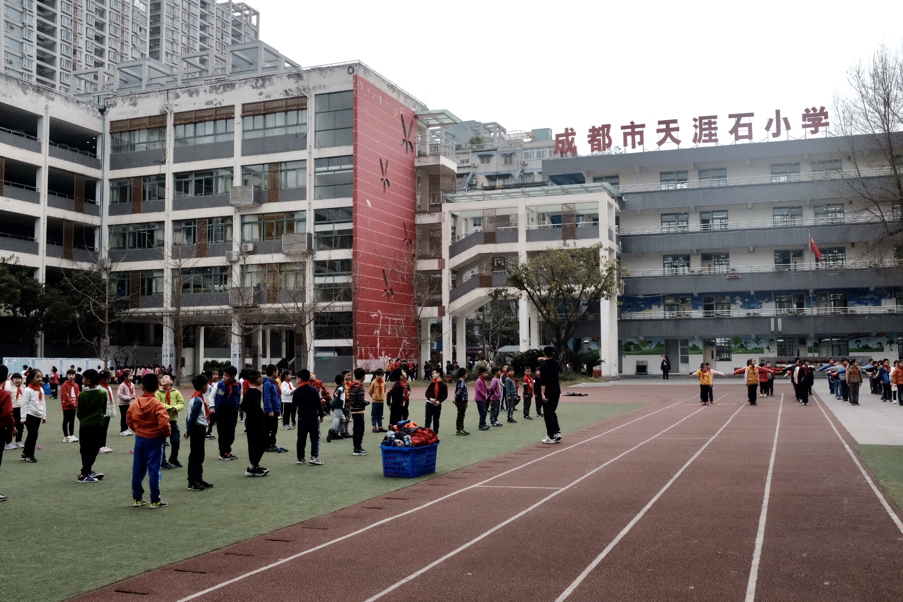 小学垃圾分类实践成长手册,垃圾分类环创小学