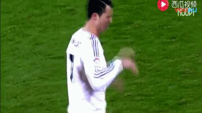 球王也假摔？盘点C罗假摔