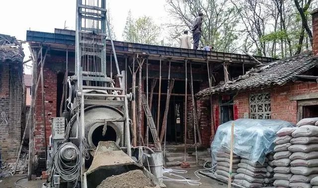 现浇顶下雨有什么影响,刚现浇顶就一直下雨好不好