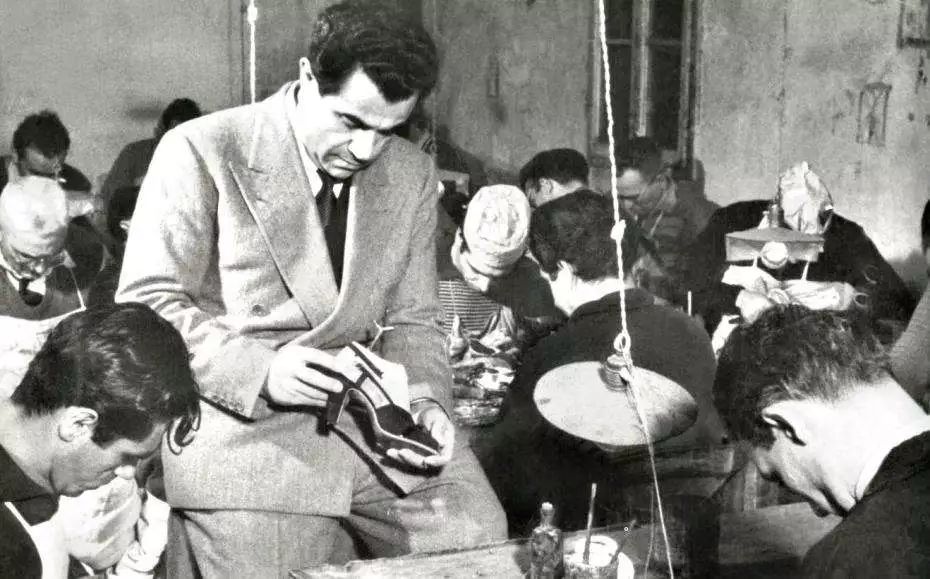 林允纪梵希代言,林允菲拉格慕香水