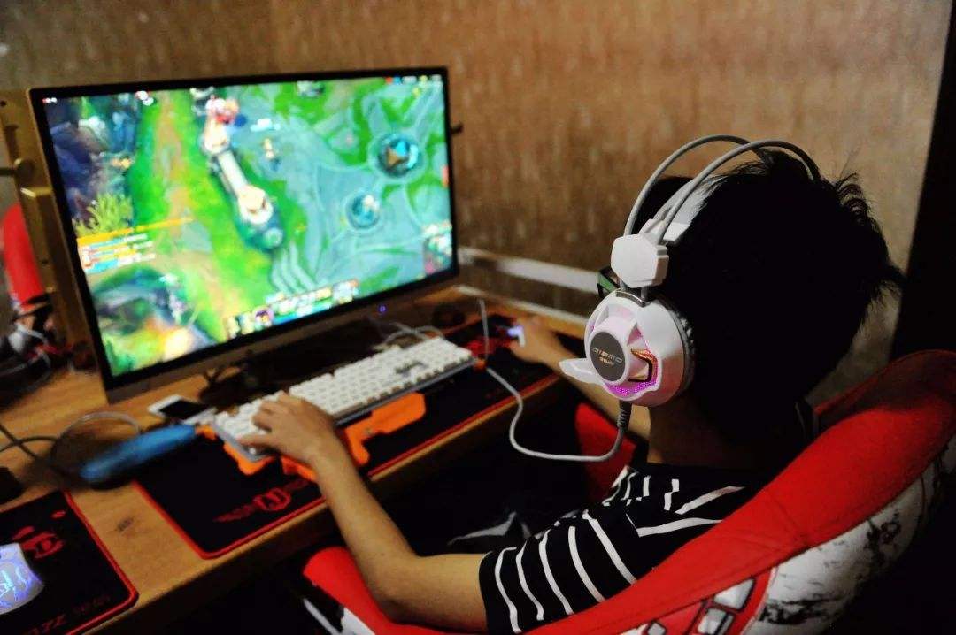 董卿朱迅同台主持,董卿朱迅同台主持20年前