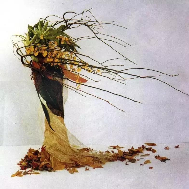 当代美诗都在此！和尚诗壁（76）回望当年牵手处，而今唯有落花新