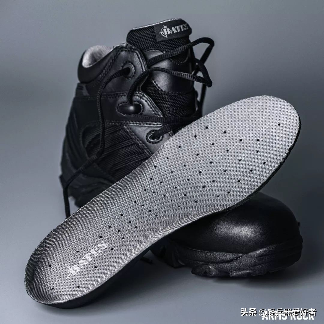 日常防水军靴,军靴下雨天可以穿吗