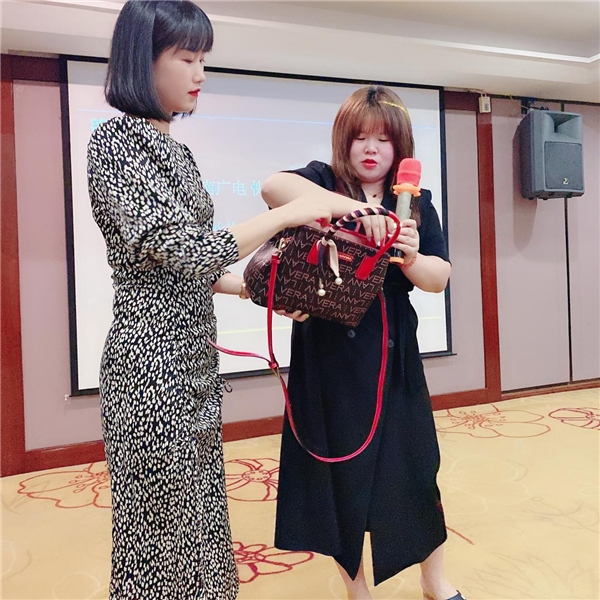 芒果超媒快乐购旗下“快乐团”电商新模式宣讲会株洲开讲