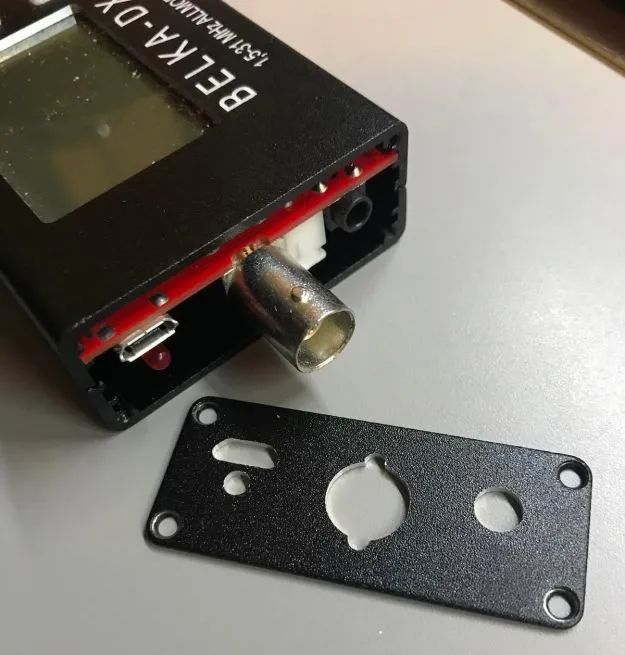 给俄罗斯Belka-DX接收器动手术，10分钟加装扬声器配件