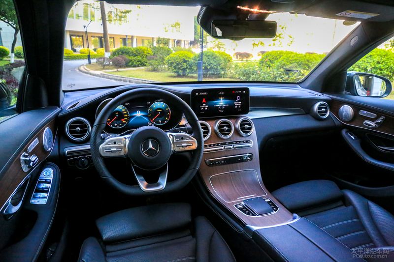 glc300l2021款和2020款的区别,2016款奔驰glc300豪华测试