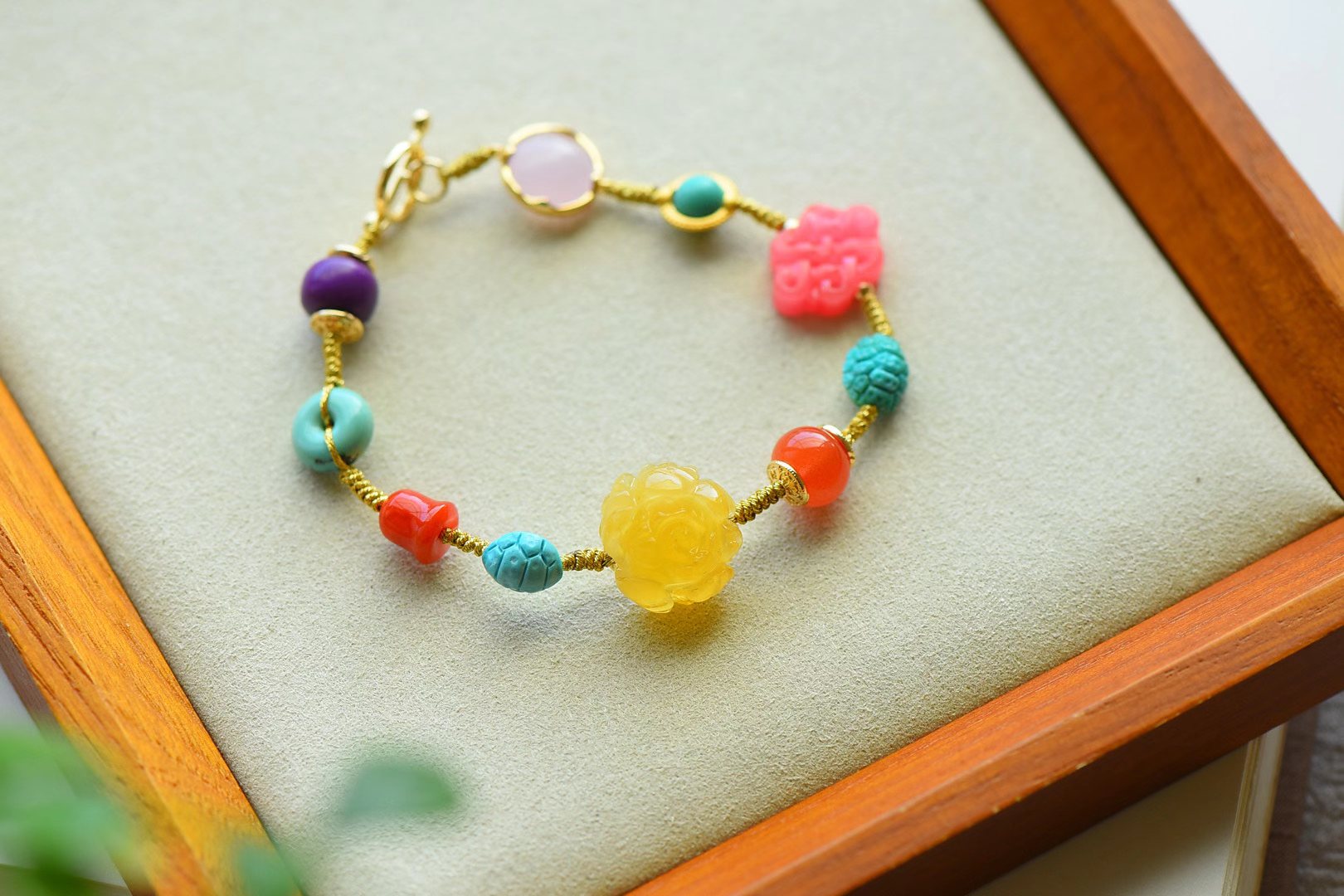 让你眼前一亮的饰品,好看的金编手链