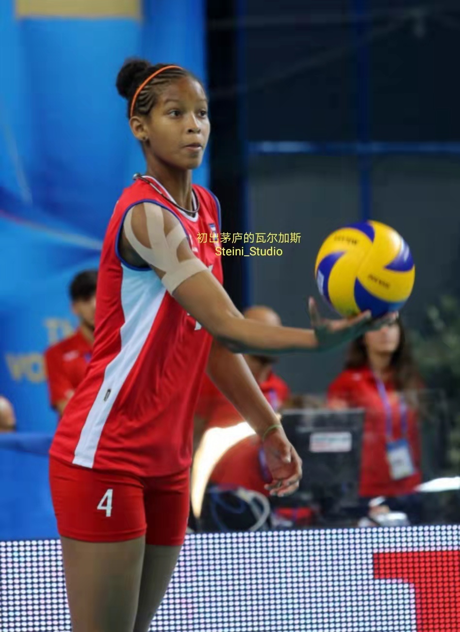 流浪江湖的古巴女排天才，能不能在天津找到“家”？