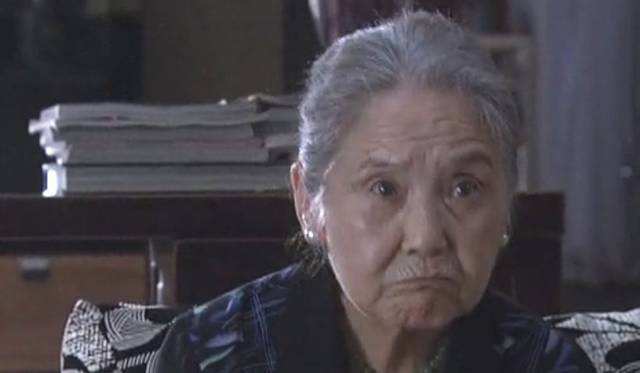 她曾是央视名嘴,她曾是央视主播42岁结婚