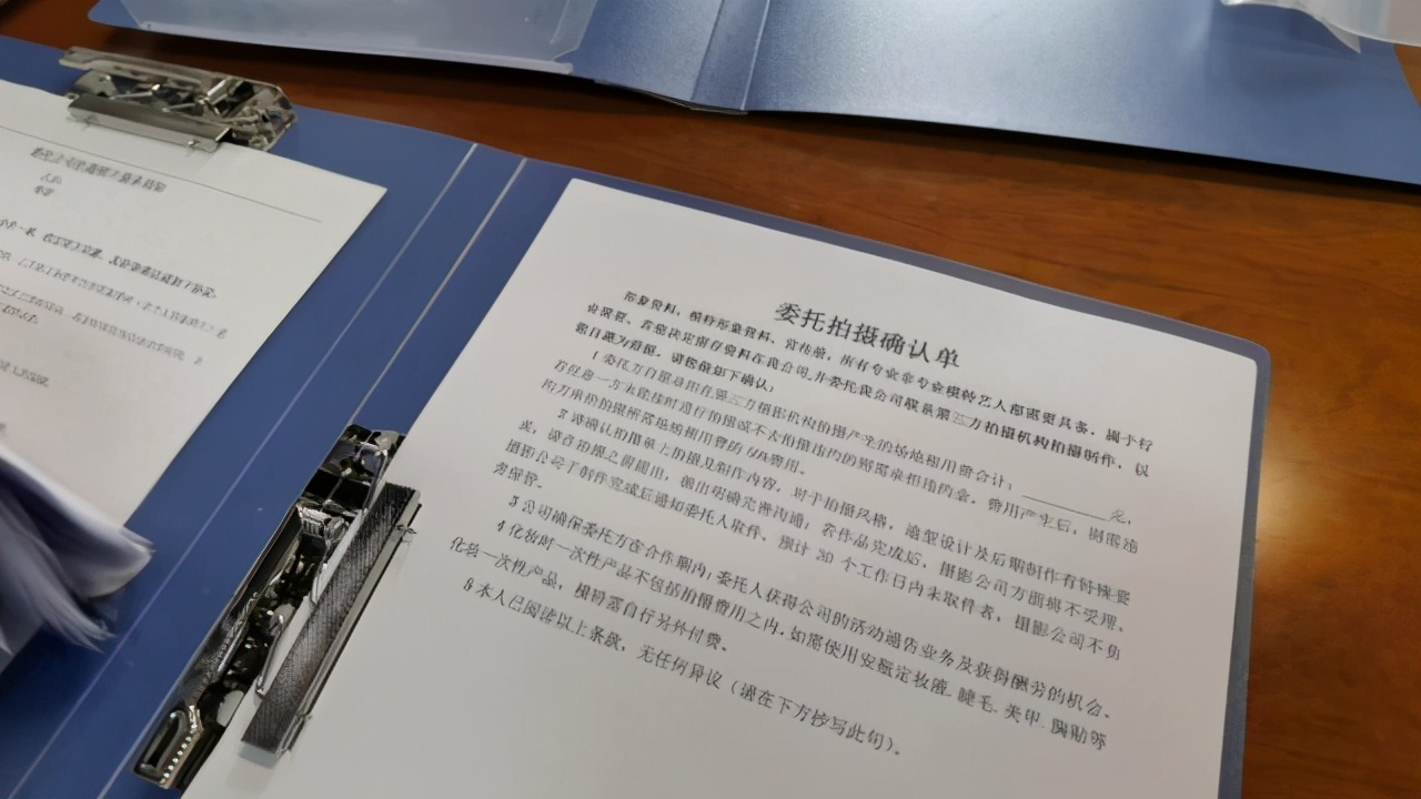 应聘兼职模特被骗了一千元怎么办,兼职模特骗局签了合同可以报警吗