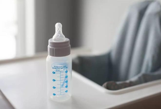 宝宝喝奶粉上火的解决办法视频,宝宝吃奶粉上火能冲稀点吗