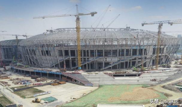 成都建6万人专业足球场！开始内部装修？球迷：南看台到底修不？