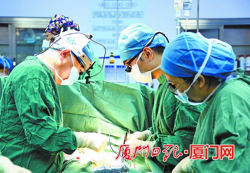 名医荟萃来厦坐诊百姓尽享优质服务厦门柔性引进200余位国内知名专家，有效缓解百姓看病难、看专家难