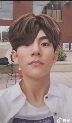 周奇张新成,张新成景甜周奇