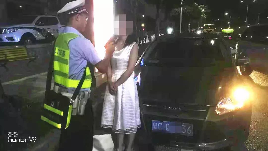 广东茂名一宝马女司机被打,女子连打10小时麻将后出事了