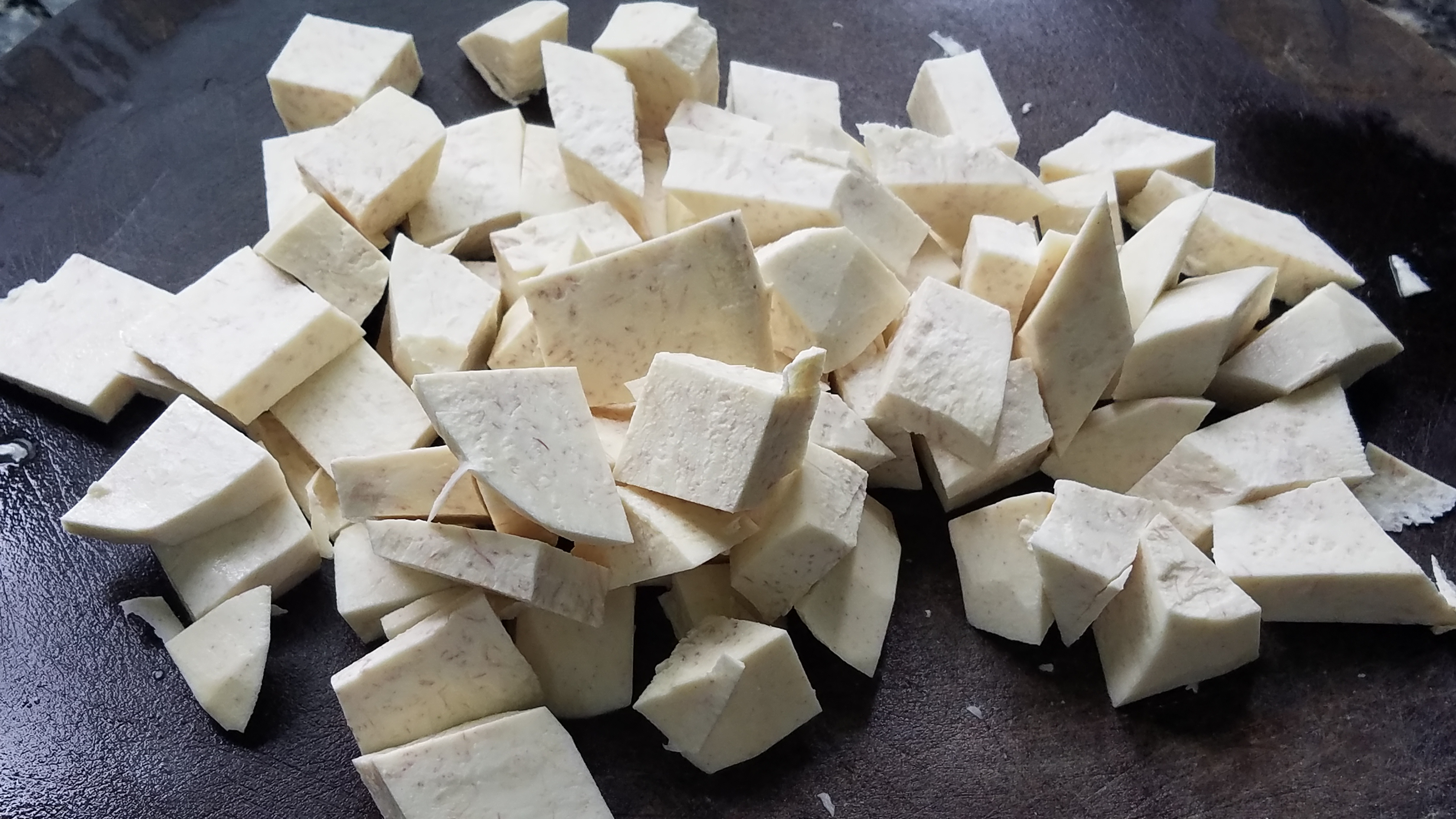 西米露香芋糖水简单做法,香芋西米露糖水的制作方法