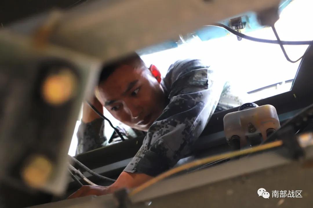 “猴子沟”有座“夫妻哨”