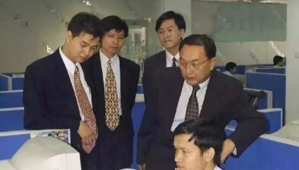 小米雷军传奇人生,小米创始人雷军评测