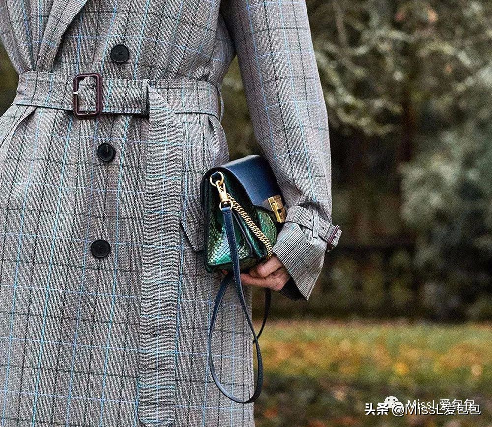 纪梵希givenchygvc绑带限定款,givenchy纪梵希2023新款连帽外套