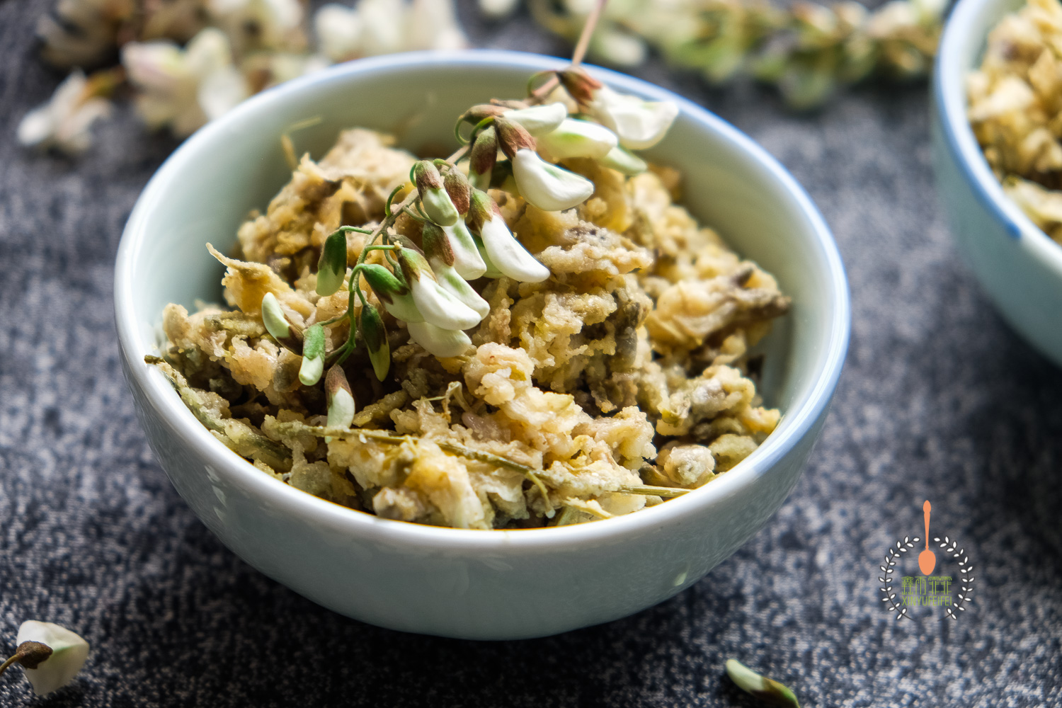 没有面粉又想吃蒸槐花的最佳吃法,蒸槐花不粘不坨有秘诀